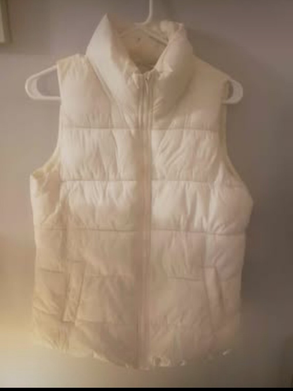 Old Navy Cream Quilted Puffer Vest - Sleeveless Zip Front
